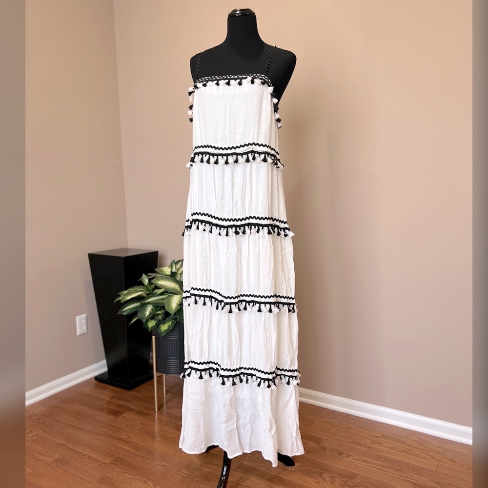 White And Black Maxi Dress